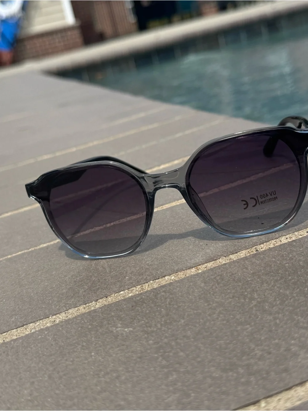 no brand stylish black